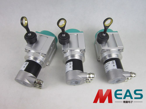 ����λ�ƾ��a���ٶ��^������������̖��һ��