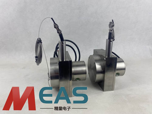 ���Kλ�ƾ��a����ͬ���x��ȡ�Q�ڜy��λ�õĽӽ�����